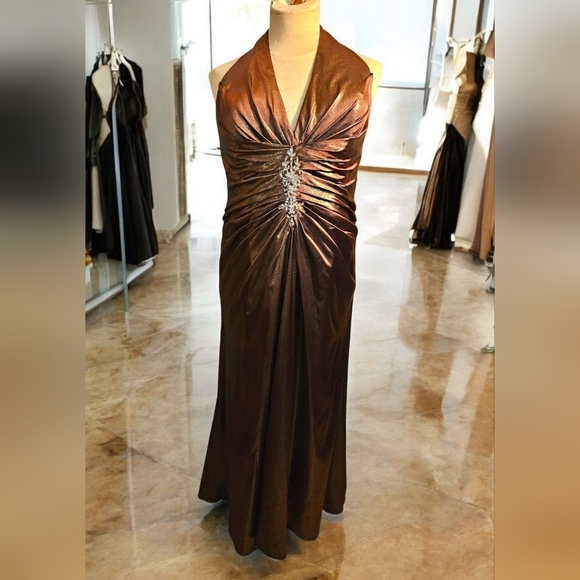 Shimmering Brown Maxi Dress. Gathered Waist. Rhindtone Detail. Size 20 - Picture 2 of 8